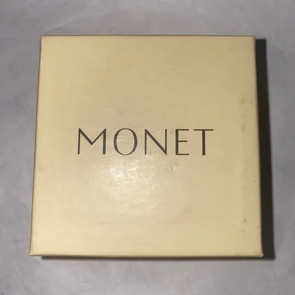 MONET Butterfly Silvertone Blue Green Enamel  Brooch Pin $15 NIB - Picture 2 of 4